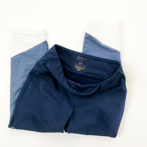 Balance Collection Cropped Leggings - Picture 2 of 3